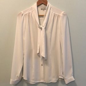 Tahari Whit Pussy Bow Blouse